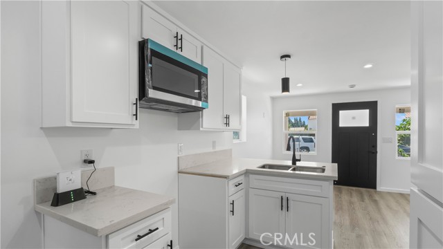 Detail Gallery Image 7 of 15 For 1563 E 119th St, Los Angeles,  CA 90059 - 2 Beds | 2 Baths