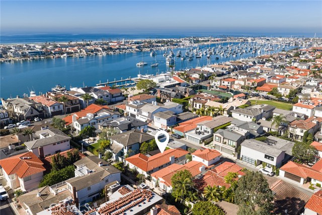 Detail Gallery Image 16 of 17 For 120 via Undine, Newport Beach,  CA 92663 - 3 Beds | 2 Baths