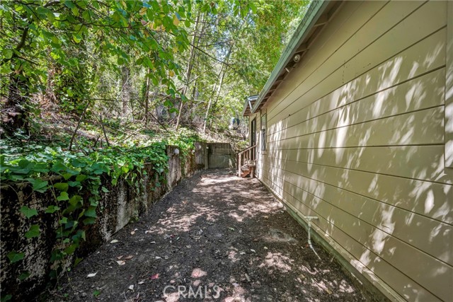 Detail Gallery Image 5 of 24 For 17097 Dogwood Way, Cobb,  CA 95461 - 2 Beds | 1 Baths