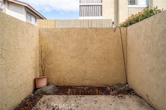 Detail Gallery Image 11 of 11 For 615 Utica, Huntington Beach,  CA 92648 - 1 Beds | 1 Baths