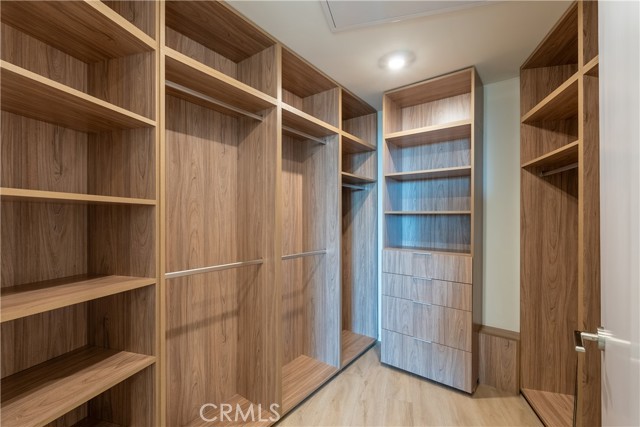 1947 Glencoe Way, Los Angeles CA: https://media.crmls.org/medias/64051aa2-4548-455c-a8ed-b946e790f0da.jpg