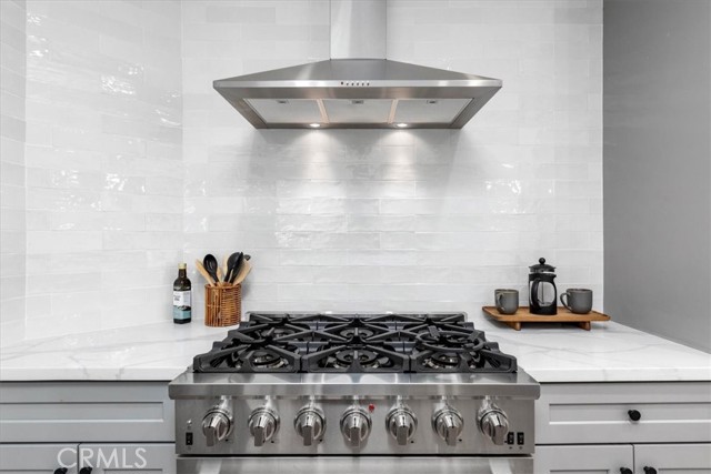5447 Columbus Avenue, Sherman Oaks CA: https://media.crmls.org/medias/64067bfa-2d88-4d8f-a953-e48122b495cd.jpg