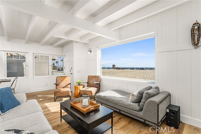 Detail Gallery Image 8 of 33 For 2500 W Oceanfront, Newport Beach,  CA 92663 - 3 Beds | 3 Baths