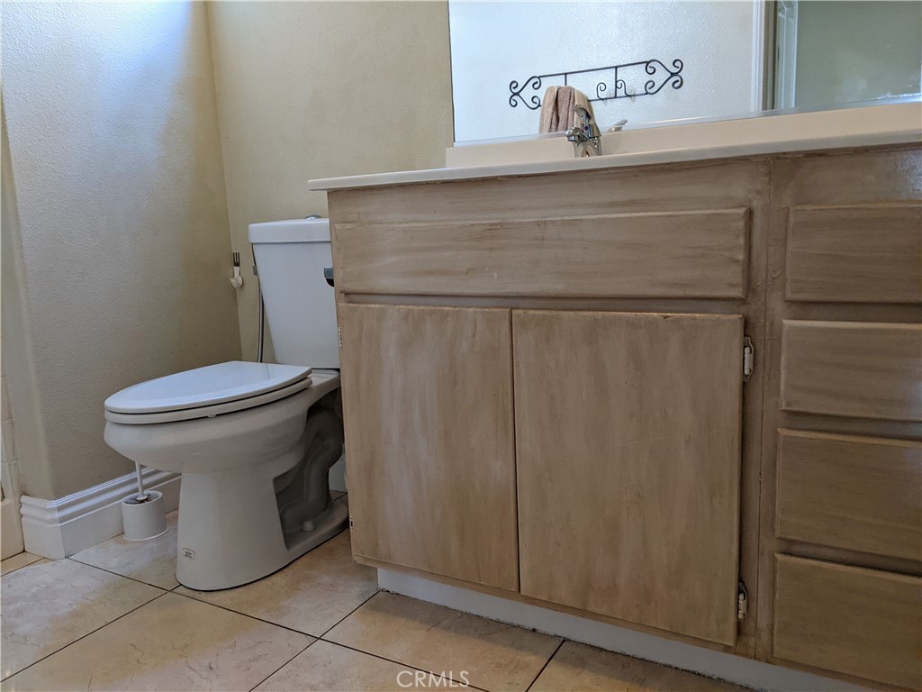 https://media.crmls.org/medias/64072480-0595-4068-add6-44e8616bd7b4.jpg?preset=X-Large