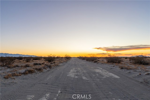 3 Sandstone Rd, Phelan CA: https://media.crmls.org/medias/64077dbb-1a5e-46c8-956f-fa8d8d08e597.jpg