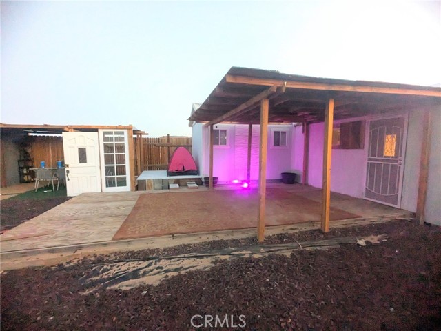 79032 Indian Trail, 29 Palms CA: https://media.crmls.org/medias/64078929-5e80-43ec-8dd1-5b8e509dd438.jpg