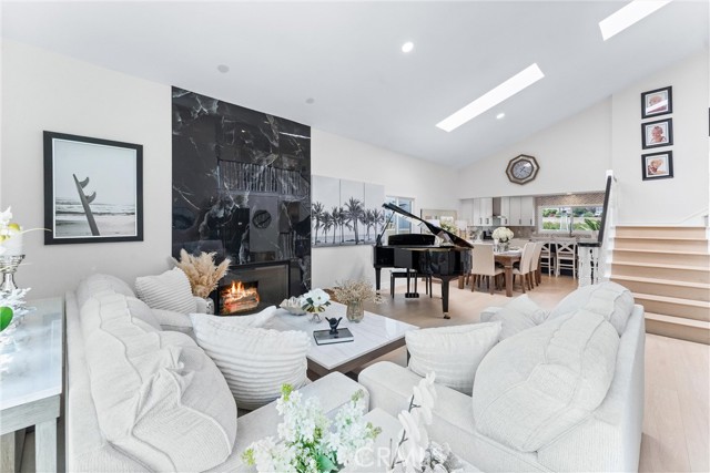 3208 Calle Grande, San Clemente CA: https://media.crmls.org/medias/6408fd3e-a666-4563-bc78-5c1790a77017.jpg