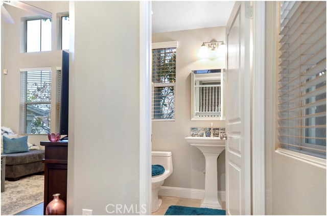 2 Hinterland Way, Ladera Ranch CA: https://media.crmls.org/medias/640a1379-efdc-4c06-97e0-39fa4b0b286e.jpg