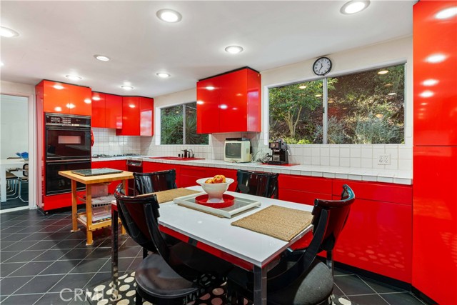 Detail Gallery Image 9 of 42 For 11944 Briarvale, Studio City,  CA 91604 - 5 Beds | 4 Baths