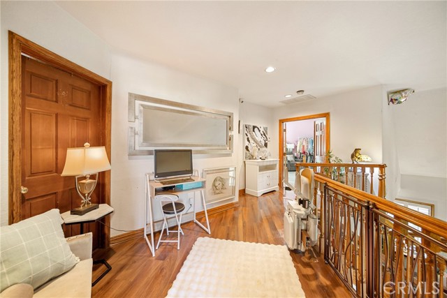 Detail Gallery Image 48 of 57 For 15562 Bronco, Canyon Country,  CA 91387 - 4 Beds | 4 Baths