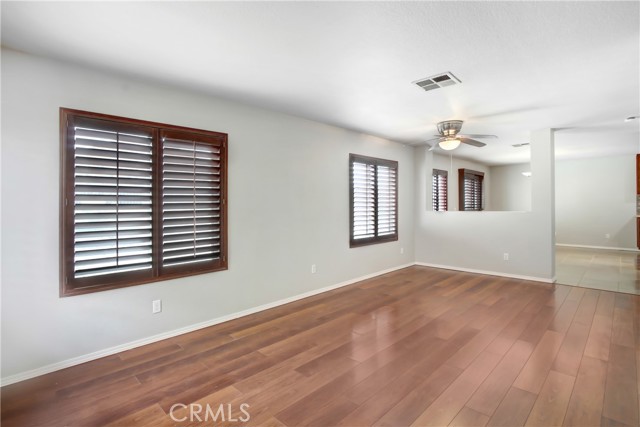 Detail Gallery Image 4 of 17 For 31757 Canyon Estates, Lake Elsinore,  CA 92532 - 3 Beds | 2/1 Baths