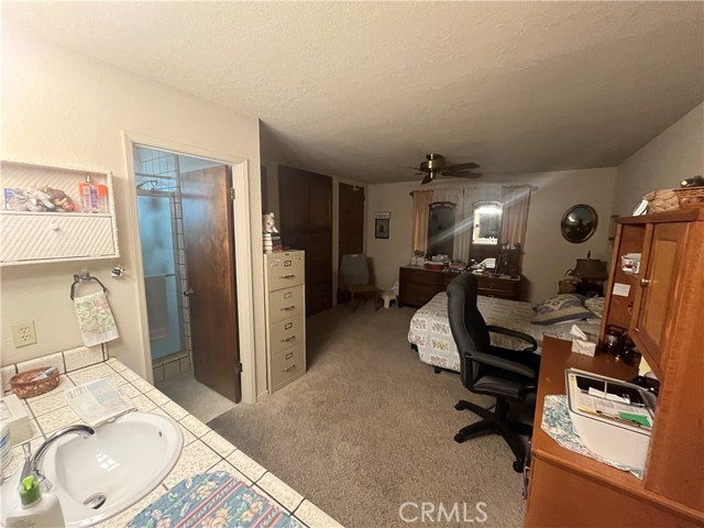2487 Wolf Street, Merced CA: https://media.crmls.org/medias/640b9bd1-380c-4fae-89a8-84698ddd57d7.jpg