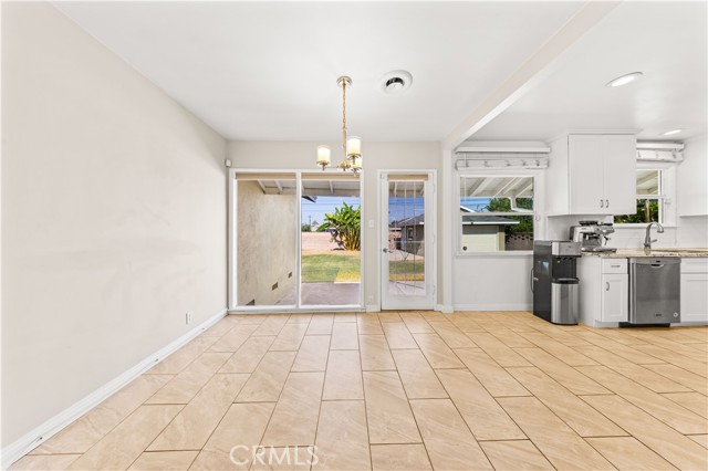 127 S Fernwood Street, West Covina CA: https://media.crmls.org/medias/640bae39-e0a1-4190-b05d-304e0c20eb7a.jpg