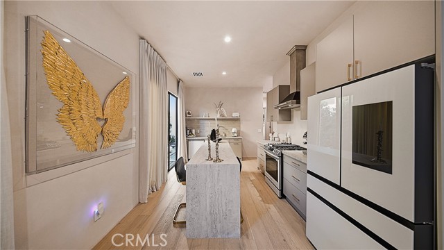 Detail Gallery Image 11 of 45 For 8840 Ashcroft Ave, West Hollywood,  CA 90048 - 3 Beds | 4 Baths