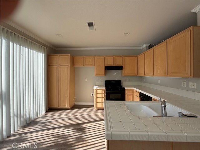 Detail Gallery Image 6 of 15 For 11727 Monument, Rancho Cucamonga,  CA 91730 - 4 Beds | 3 Baths