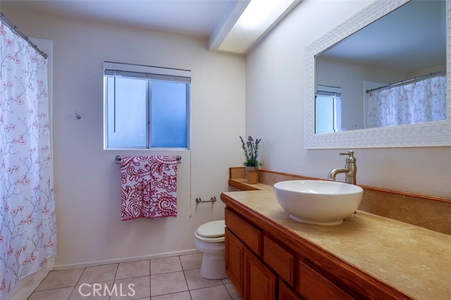 Detail Gallery Image 18 of 31 For 21424 Angela Yvonne Ave, Saugus,  CA 91350 - 4 Beds | 2/1 Baths