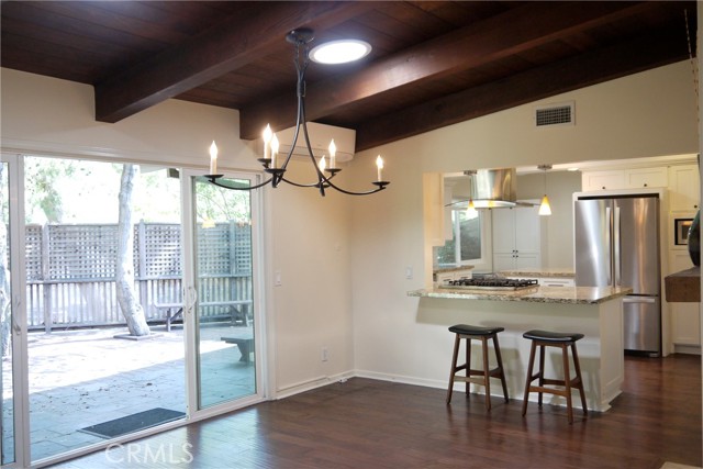 Detail Gallery Image 22 of 48 For 4127 Lanterman, La Canada Flintridge,  CA 91011 - 3 Beds | 2/1 Baths