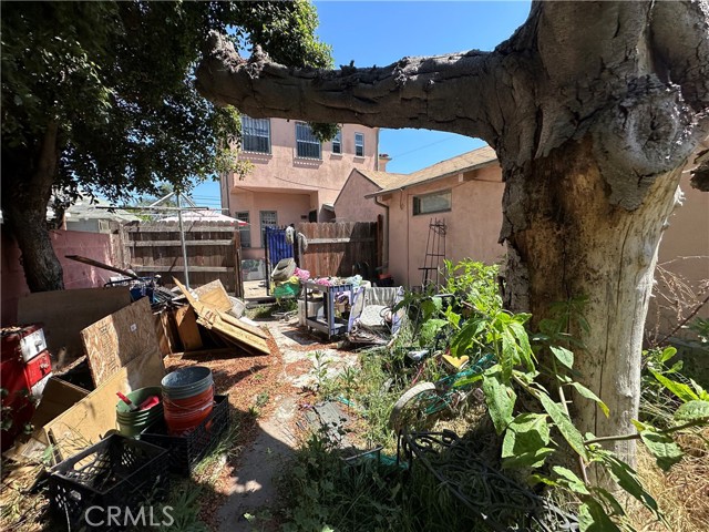 Detail Gallery Image 34 of 56 For 606 W 57th St, Los Angeles,  CA 90037 - 4 Beds | 2 Baths