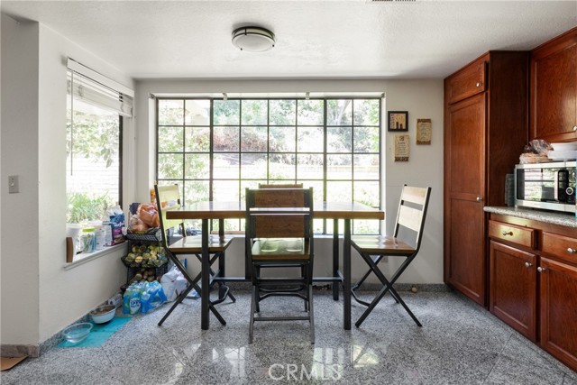 25215 Hazelcrest Lane, Stevenson Ranch CA: https://media.crmls.org/medias/640daba5-1746-4bbf-82e7-148a336a0acf.jpg