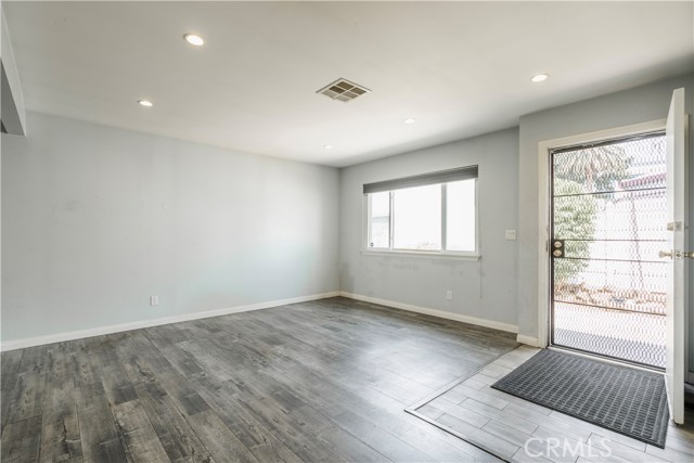 2973 W Avenue 33, Los Angeles CA: https://media.crmls.org/medias/640e0384-8d52-4f66-962b-bbdf1efe8e8b.jpg