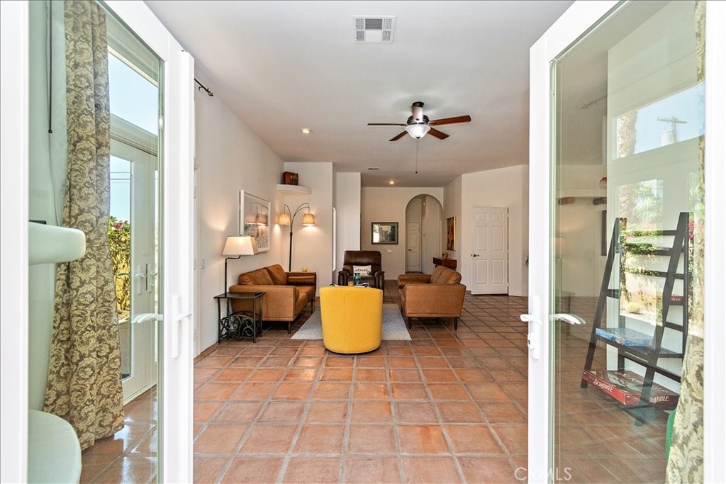 MLS #OC25260928 image #23