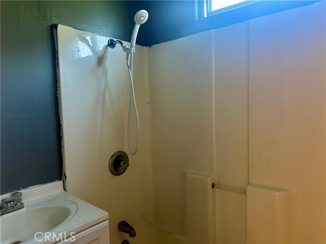 Detail Gallery Image 33 of 39 For 13608 Yukon Ave, Hawthorne,  CA 90250 - 5 Beds | 3 Baths