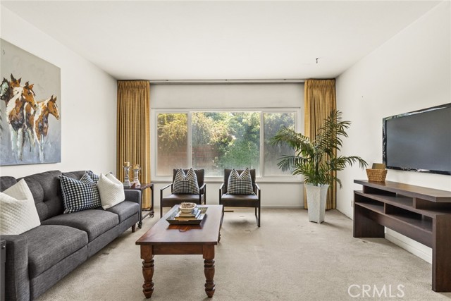 7 Pinecrest Circle, Chico CA: https://media.crmls.org/medias/640ef356-dd62-4b87-a7a8-f28ca93259af.jpg