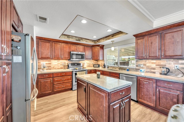 Detail Gallery Image 13 of 60 For 28600 Tulita Lane, Menifee,  CA 92584 - 3 Beds | 2 Baths