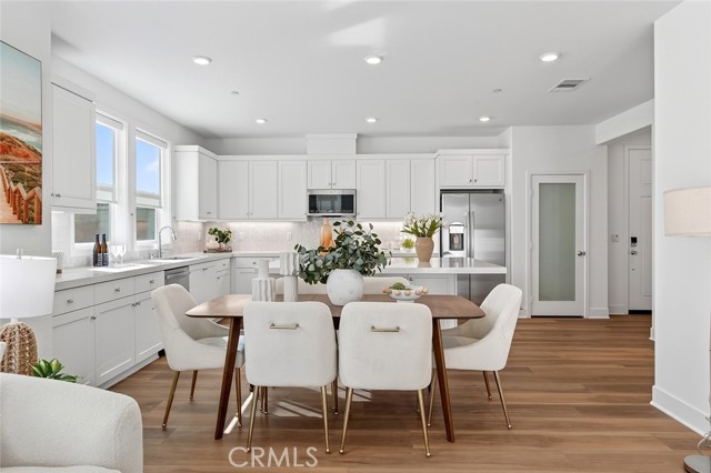 Detail Gallery Image 7 of 46 For 418 Lobata, Irvine,  CA 92618 - 4 Beds | 3/1 Baths