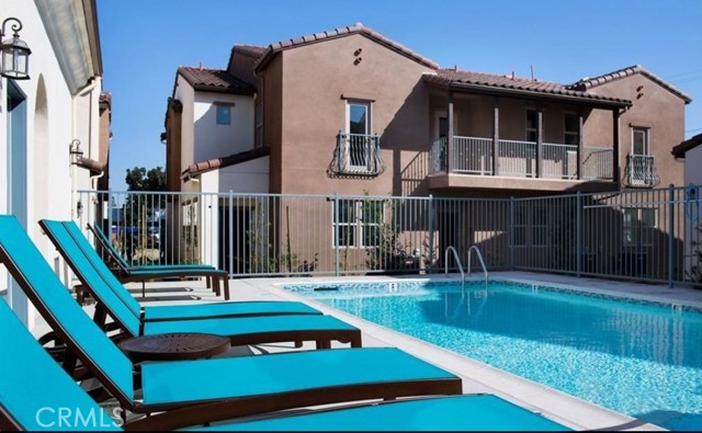 Detail Gallery Image 17 of 19 For 9871 Alburtis Ave #38,  Santa Fe Springs,  CA 90670 - 4 Beds | 4 Baths