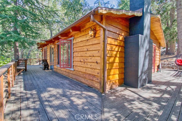 5475 Acorn Trail, Wrightwood CA: https://media.crmls.org/medias/64124366-5cb7-4fb2-99f9-f5f28820f0ea.jpg