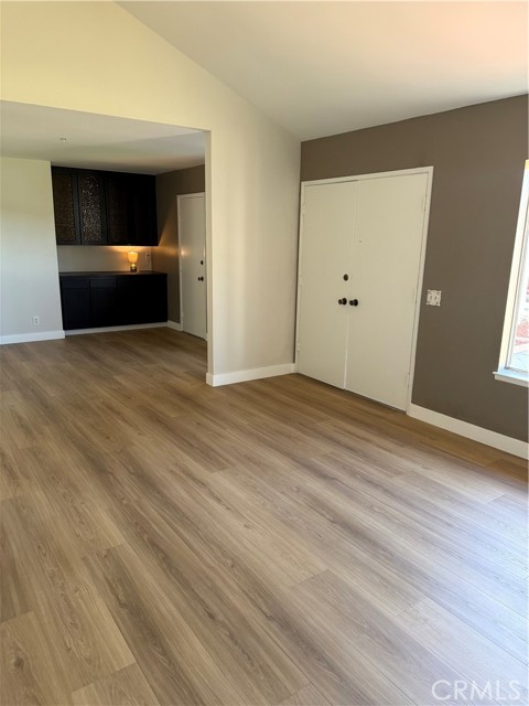 6065 Barry Drive, Cypress CA: https://media.crmls.org/medias/64127464-c364-4f07-9bc8-35613f194350.jpg