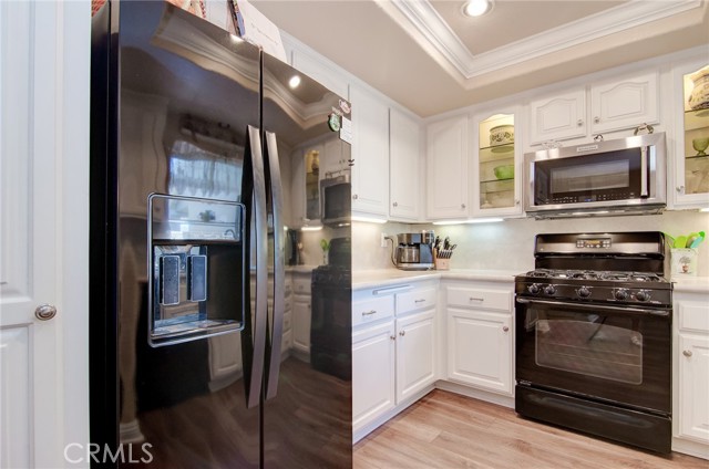 8646 Butte Circle, Huntington Beach CA: https://media.crmls.org/medias/64137f3d-df7d-48aa-9c7d-88cf541f5874.jpg