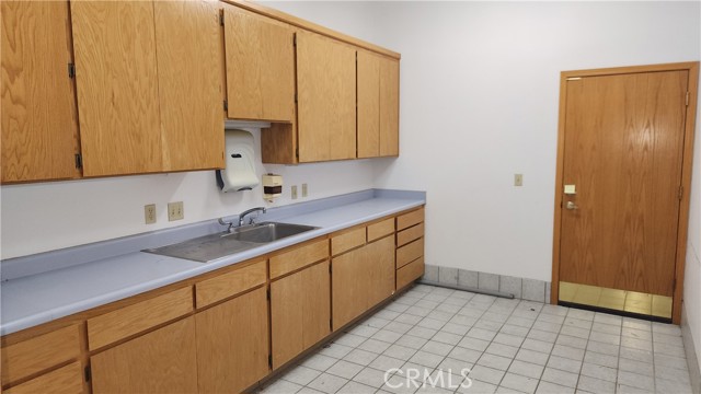 165 Rio Lindo Avenue, Chico, California 95926, ,Commercial Lease,For Rent,165 Rio Lindo Avenue,CRSN25046941