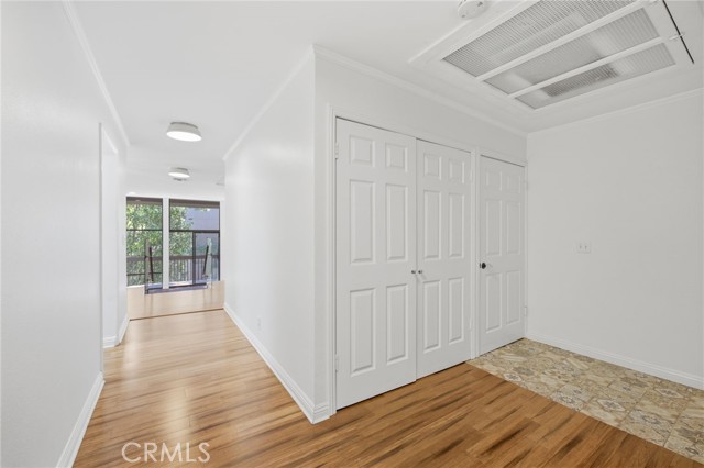 7202 Marina Pacifica S, Long Beach CA: https://media.crmls.org/medias/6413f16f-e83e-4dd0-8c3c-052e180367c9.jpg