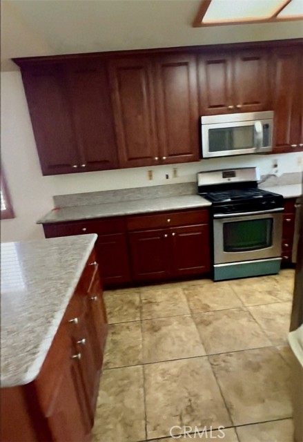 446 Camino Corto, San Jacinto CA: https://media.crmls.org/medias/6414d969-6471-4bc3-a599-8f445c5db3aa.jpg