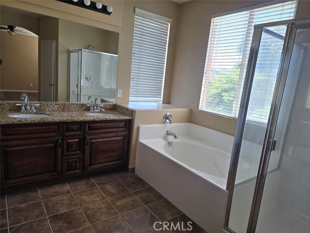 27513 Stanford Drive, Temecula CA: https://media.crmls.org/medias/64151d81-66e3-47a4-9a18-3613df38be0c.jpg