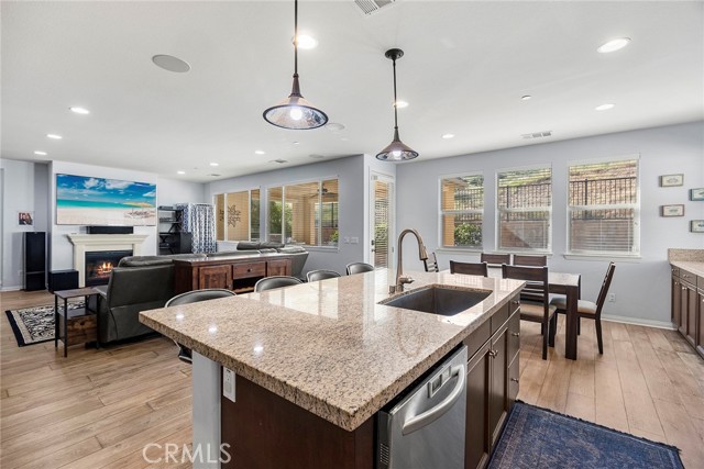 Detail Gallery Image 13 of 52 For 26261 Santiago Canyon, Corona,  CA 92883 - 5 Beds | 4/1 Baths