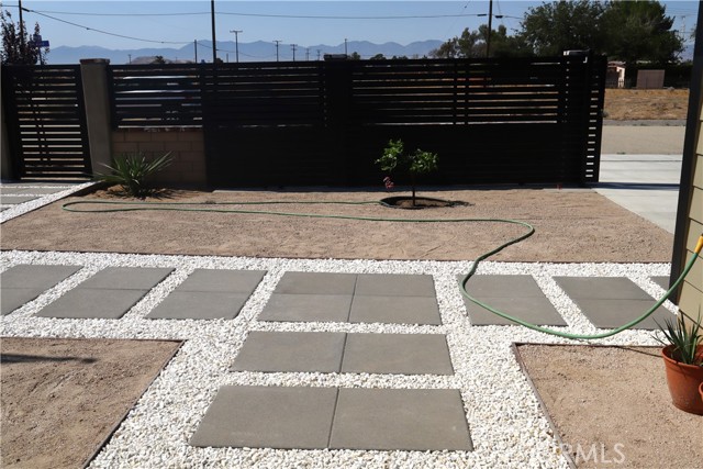 Detail Gallery Image 19 of 42 For 13857 E G 2 Ave #2,  Lancaster,  CA 93535 - 2 Beds | 2 Baths