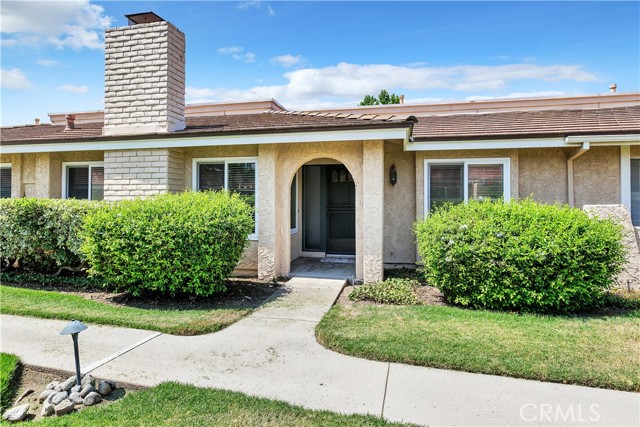 Detail Gallery Image 2 of 24 For 2133 Crespi Ln, Westlake Village,  CA 91361 - 2 Beds | 2 Baths