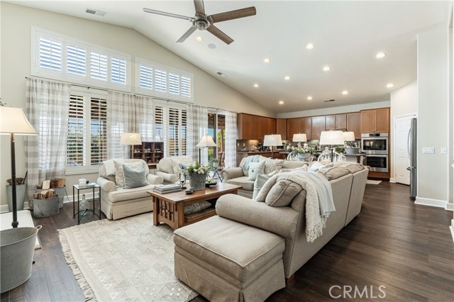 Detail Gallery Image 3 of 72 For 31831 Ridge Berry, Winchester,  CA 92596 - 3 Beds | 3 Baths