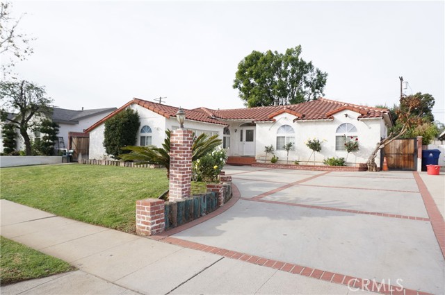 10109 Noble Avenue, Mission Hills (San Fernando) CA: https://media.crmls.org/medias/64182c6e-eaac-4324-912f-ce20f5456032.jpg