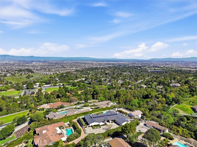 38 Saddleback, Rolling Hills CA: https://media.crmls.org/medias/64189a2b-5c20-4b56-b4e2-6beecf6a77a6.jpg