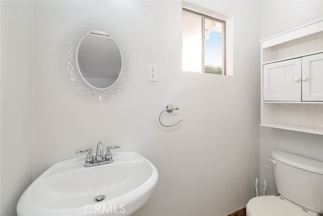 Detail Gallery Image 24 of 37 For 3801 Laverne Ave, Bakersfield,  CA 93309 - 3 Beds | 2/1 Baths