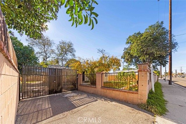 Detail Gallery Image 50 of 52 For 19148 Saticoy St, Reseda,  CA 91335 - 3 Beds | 2 Baths