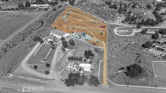 9555 1/2 Hierba Road, Agua Dulce CA: https://media.crmls.org/medias/6419639f-ba65-4681-9623-6a8e1251c61d.jpg