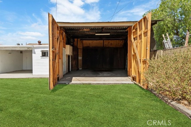 Detail Gallery Image 20 of 30 For 8942 Ilex Ave, Sun Valley,  CA 91352 - 2 Beds | 1 Baths