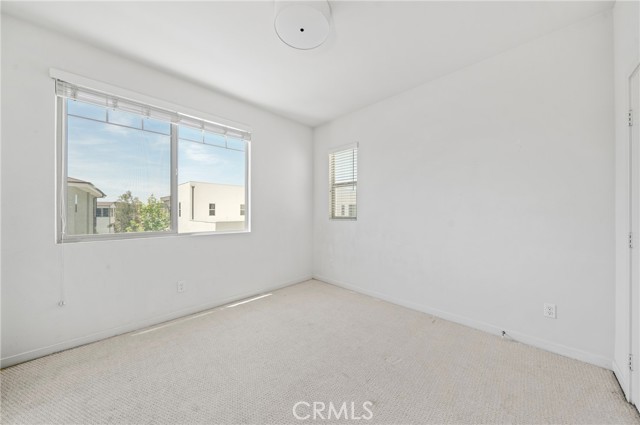Detail Gallery Image 26 of 33 For 143 Frame, Irvine,  CA 92618 - 3 Beds | 3/1 Baths