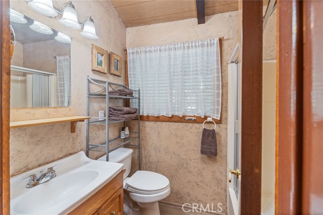 Detail Gallery Image 29 of 65 For 37744 Shoreline Dr, Bass Lake,  CA 93604 - 4 Beds | 2 Baths