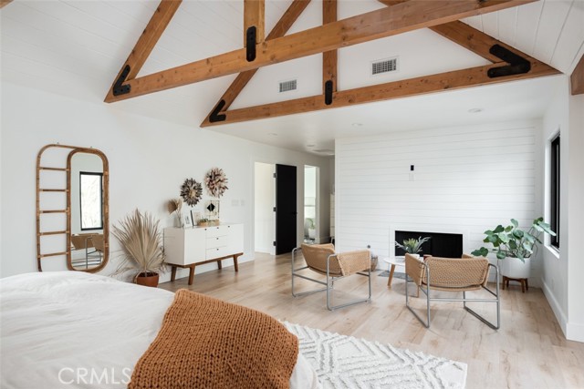 641aa2cd 4954 46d2 83bf 5c645a6bc24f